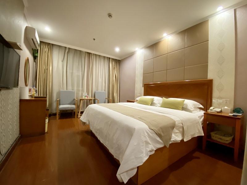 GreenTree Inn Linxi Pingyi Mengyang Road Express Hotel 24/37