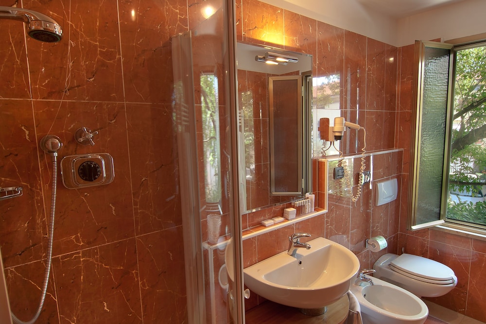 Albergo Celide 27/79