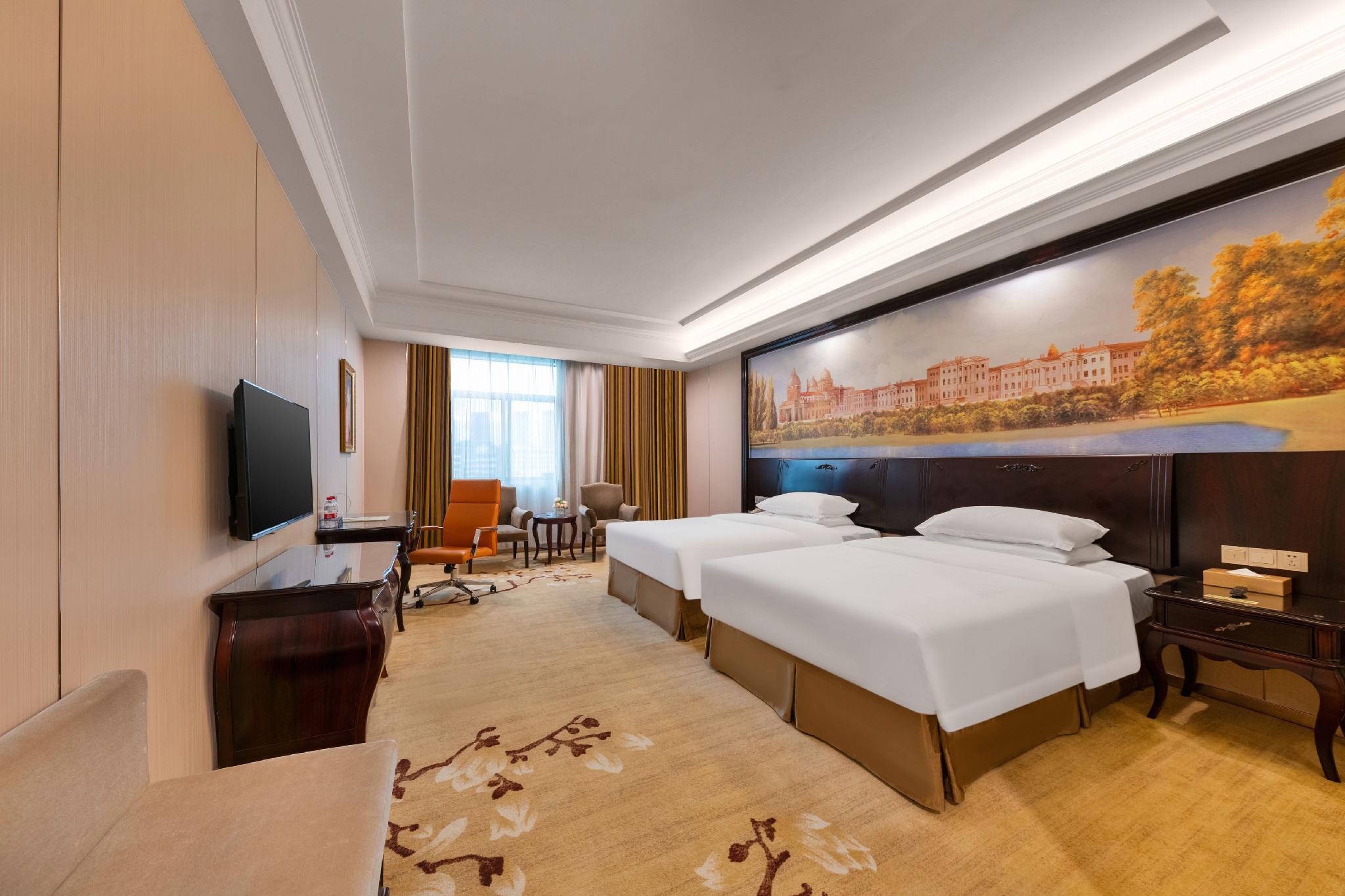 Vienna International Hotel (Shenzhen Guanlan Huanguan South Road) 14/45