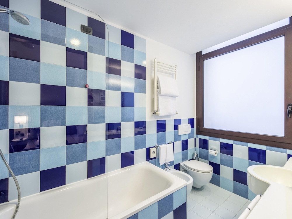 Superior, Futon Bed, Twin Beds, Chair Bed، Mercure Roma Piazza Bologna 7/7