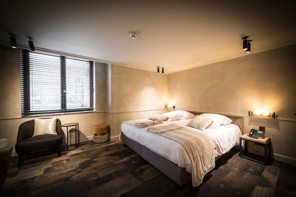 Hotel Sanglier 12/50