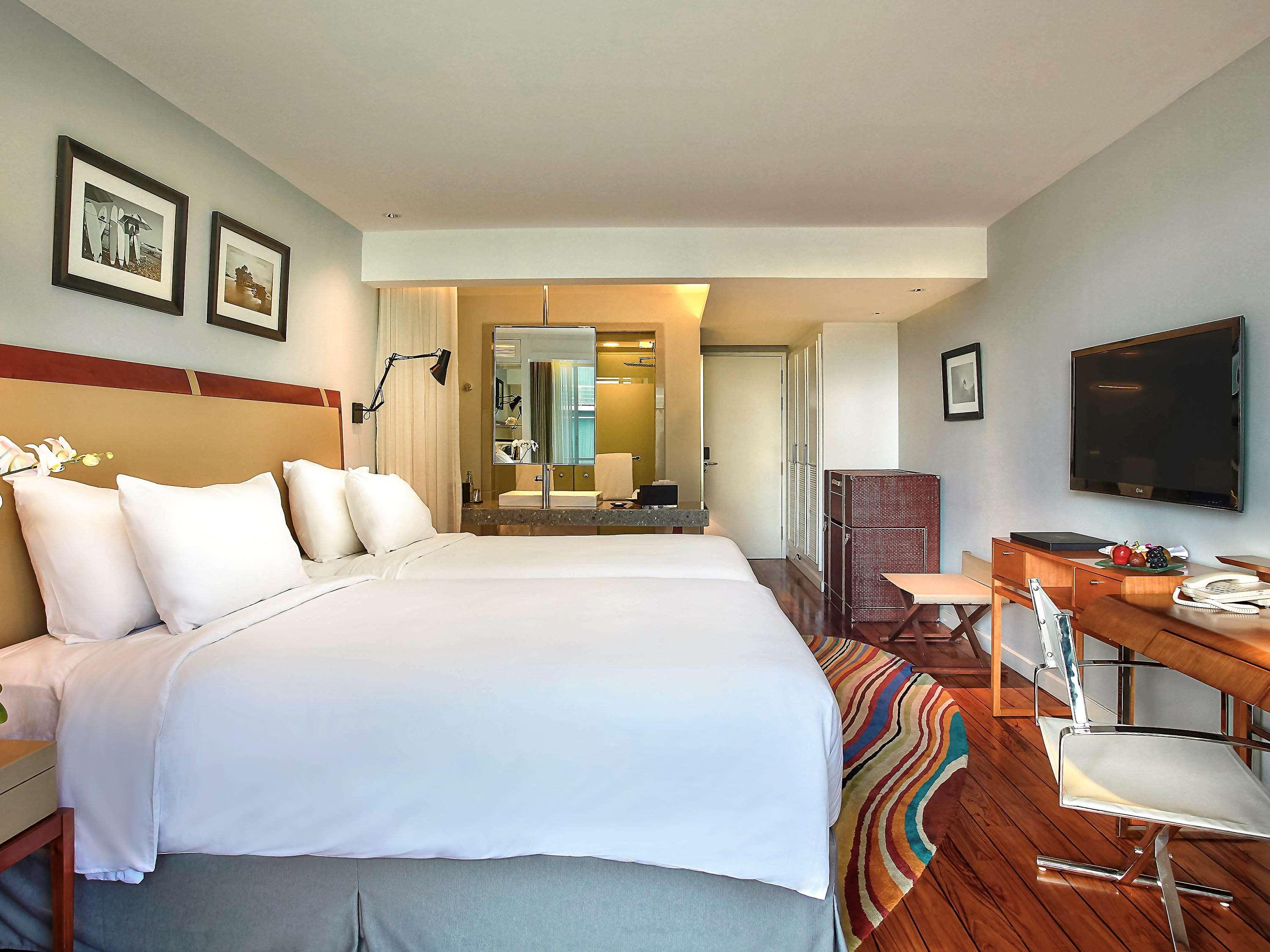 Heritage, Classic, Twin Beds