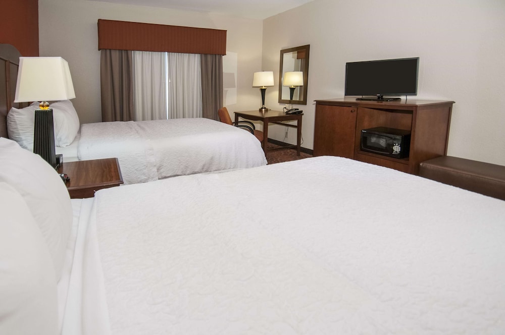 Hampton Inn And Suites Waxahachie 28/76