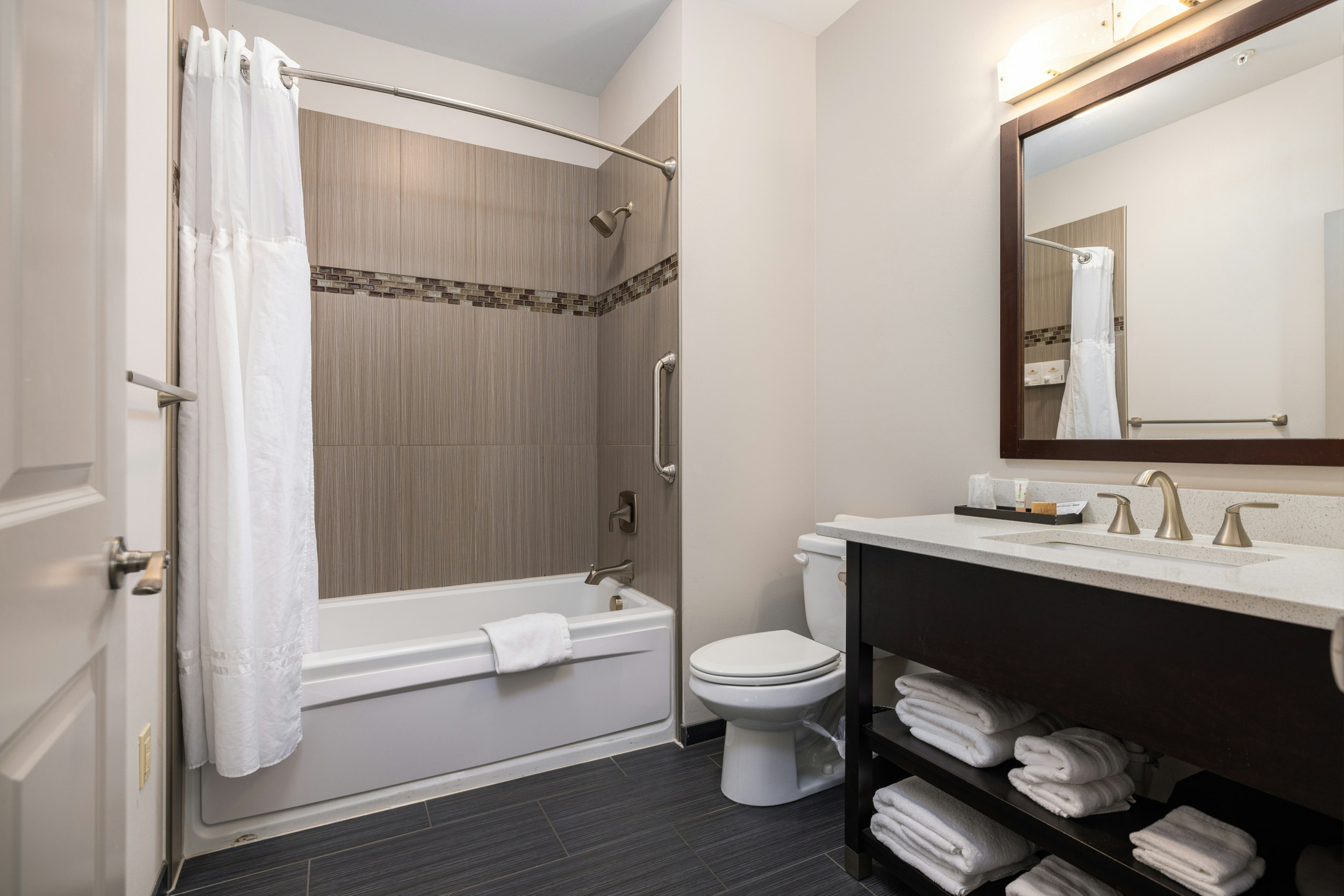 Sunrise Inn Villas and Suites 9/10