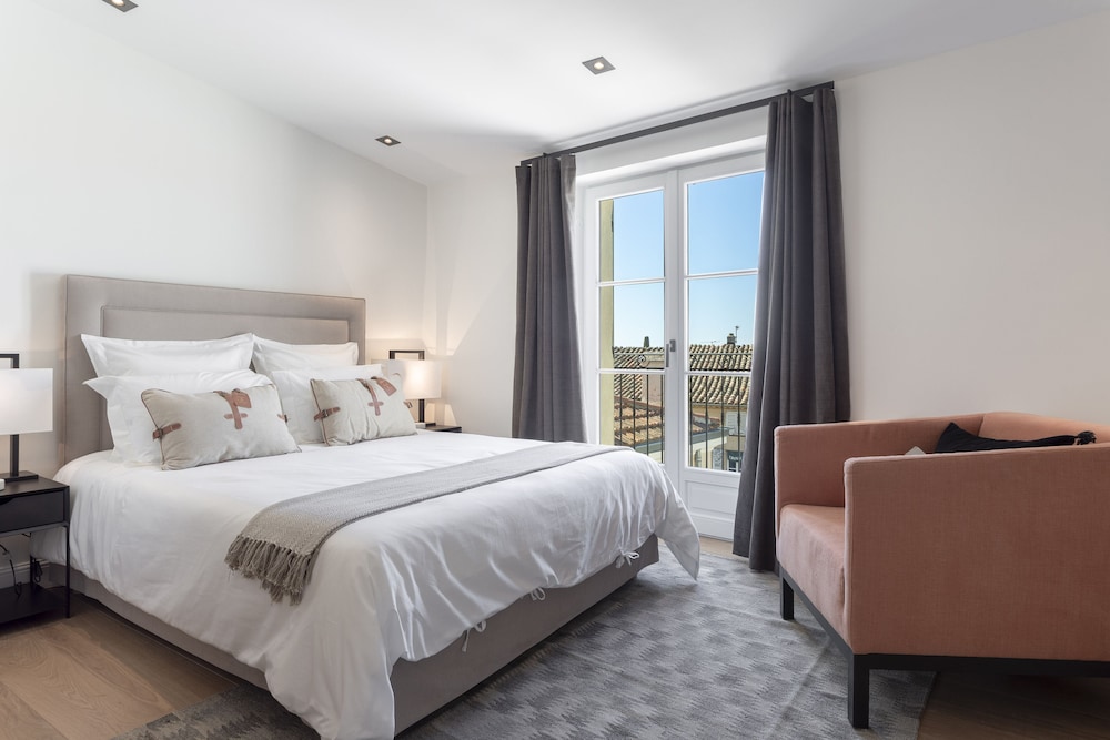 2 Rooms, Suite, 2 Queen Beds, Village View