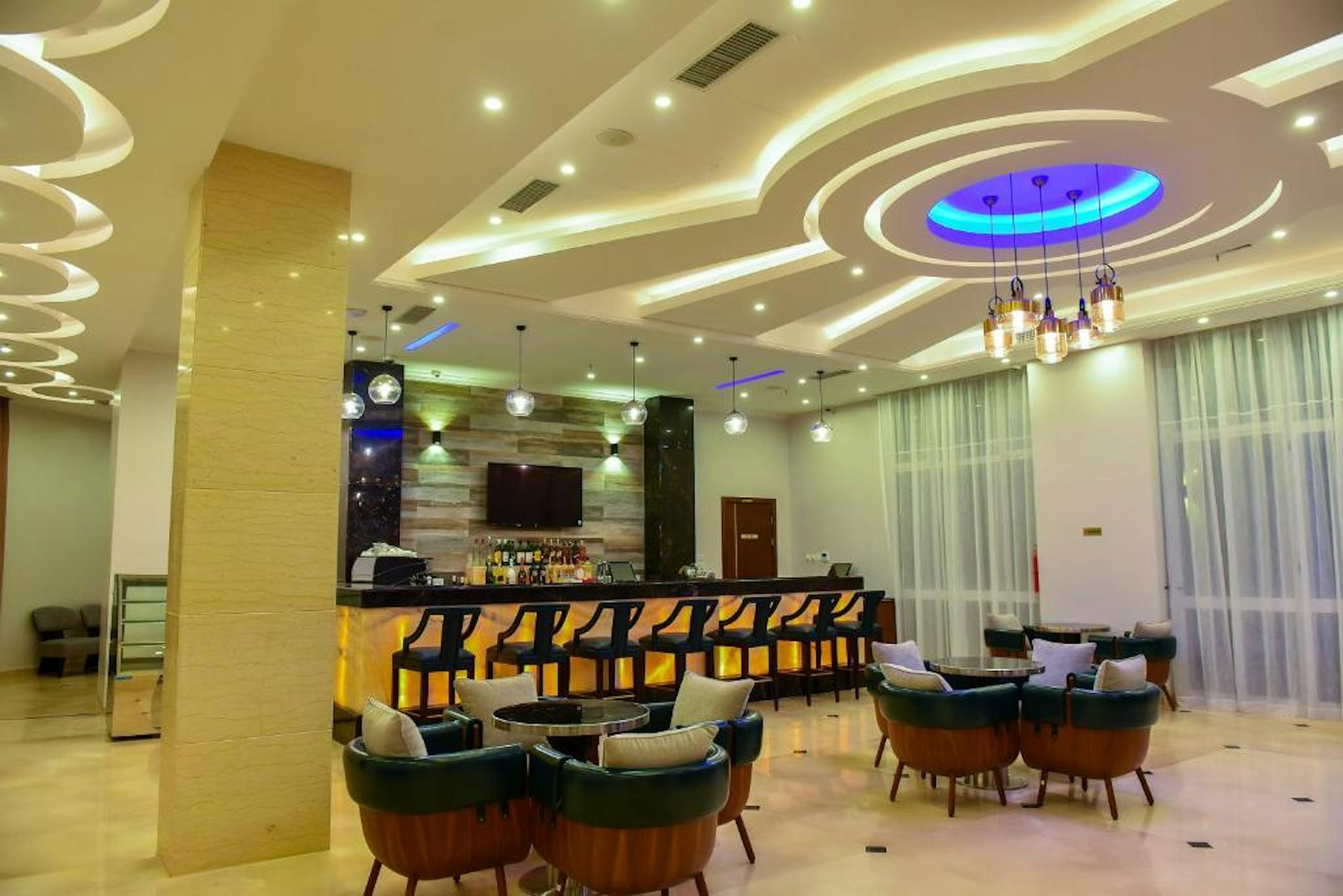 Admas Grand Hotel 29/33