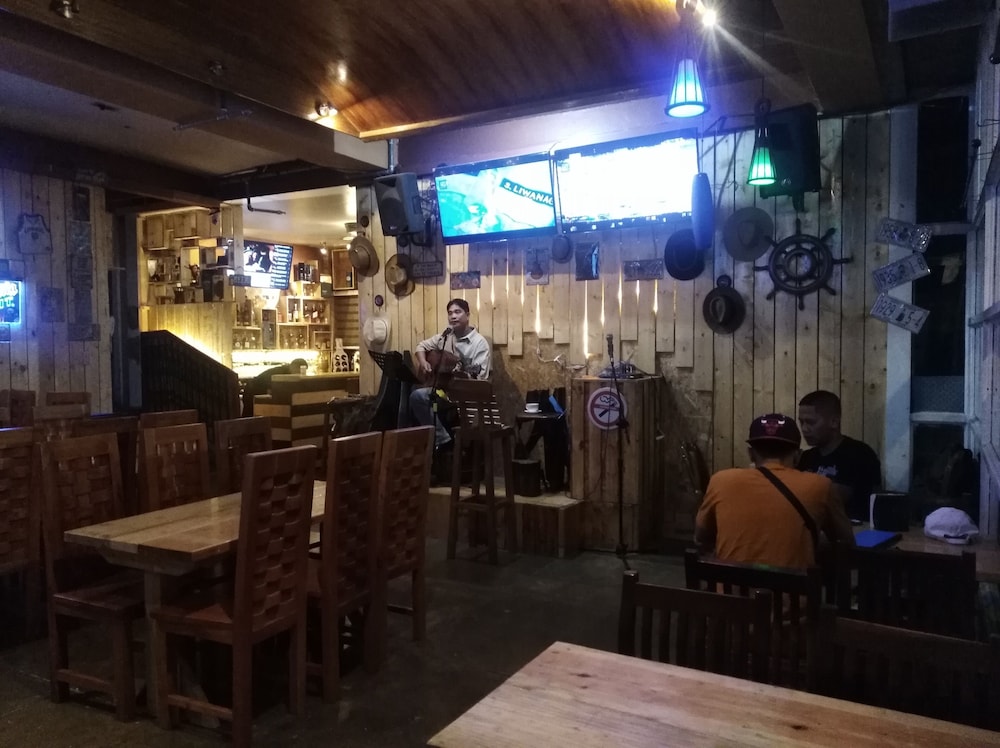 Safari Lodge Baguio By Log Cabin Hotel 60/76