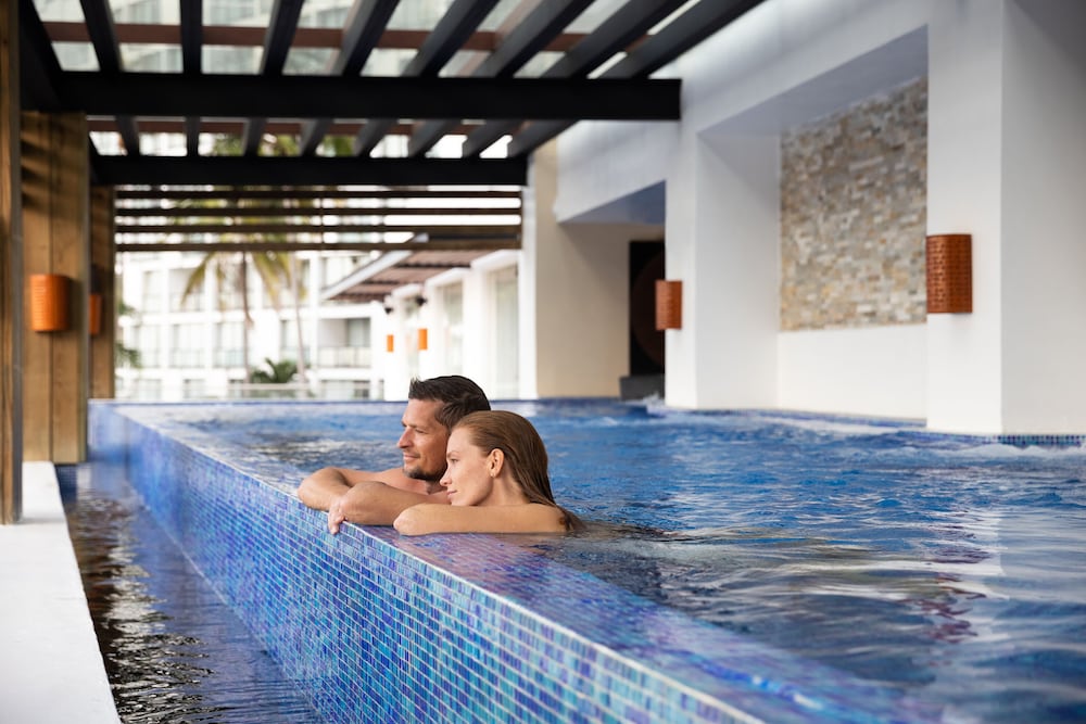 swimming pool spa