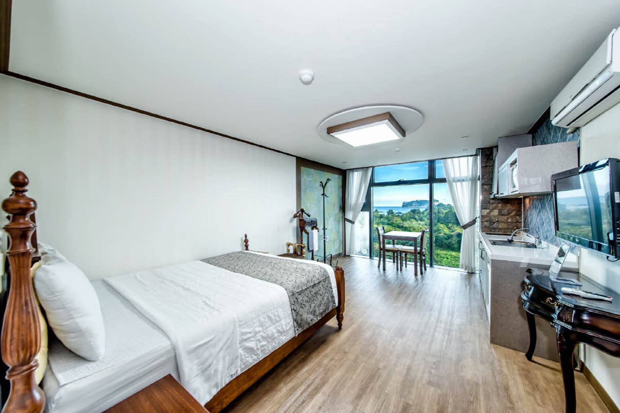 ROOM, DOUBLE BED, OCEAN VIEW