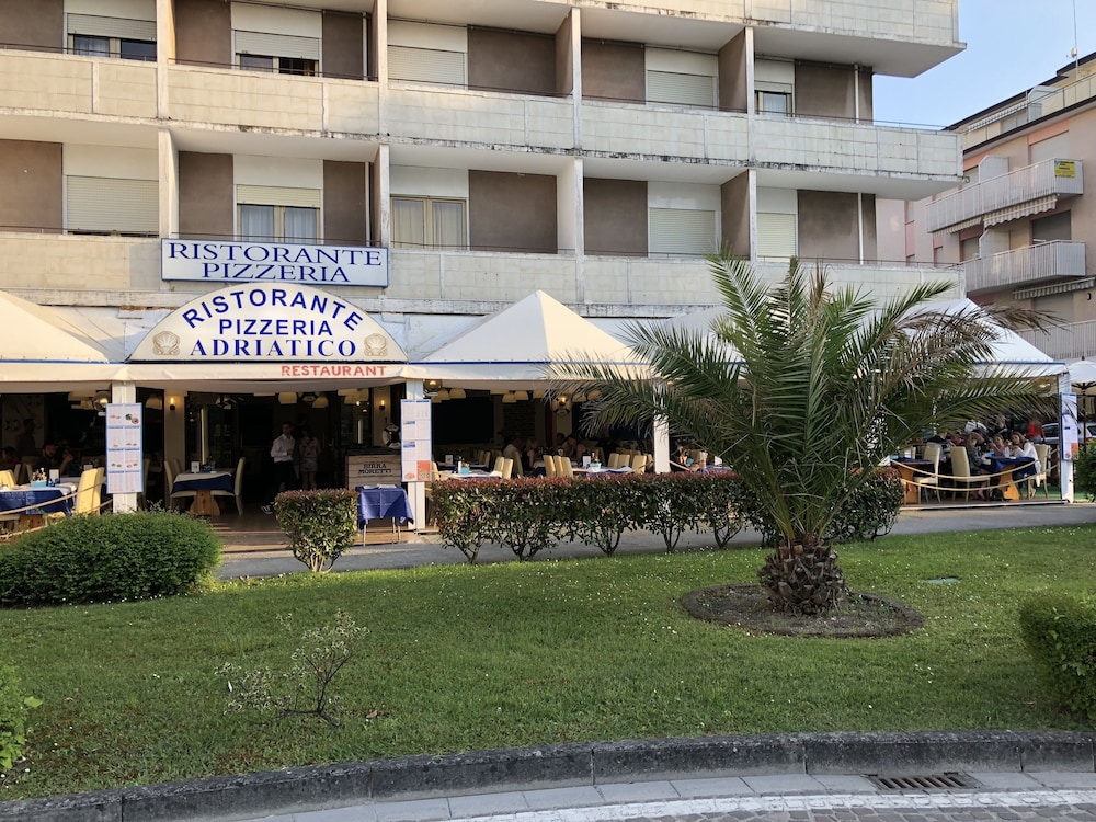 Hotel Adriatico 1/45