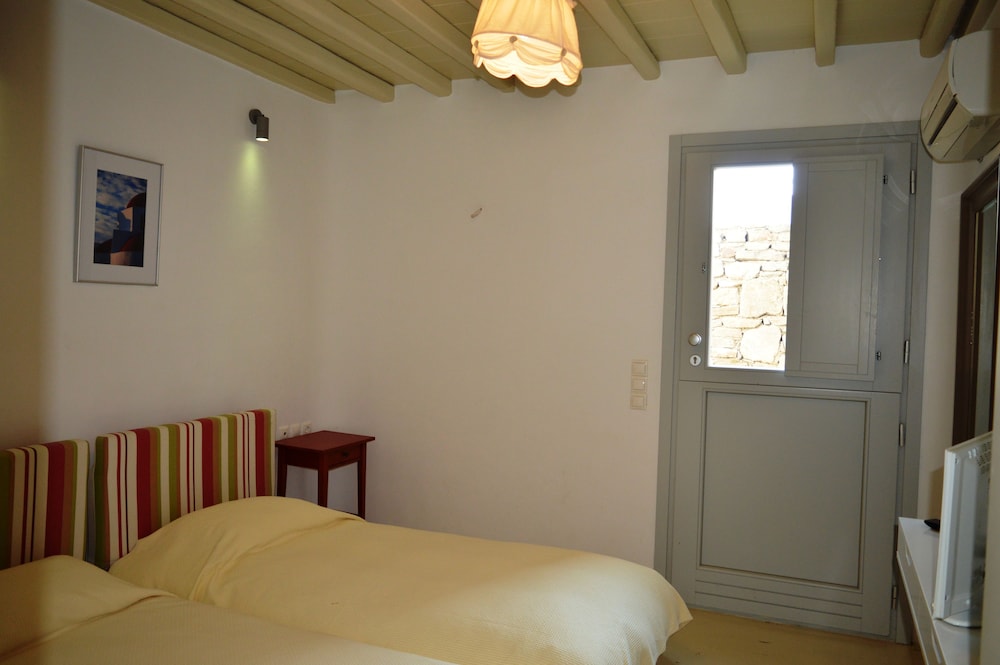Suite, Sea View