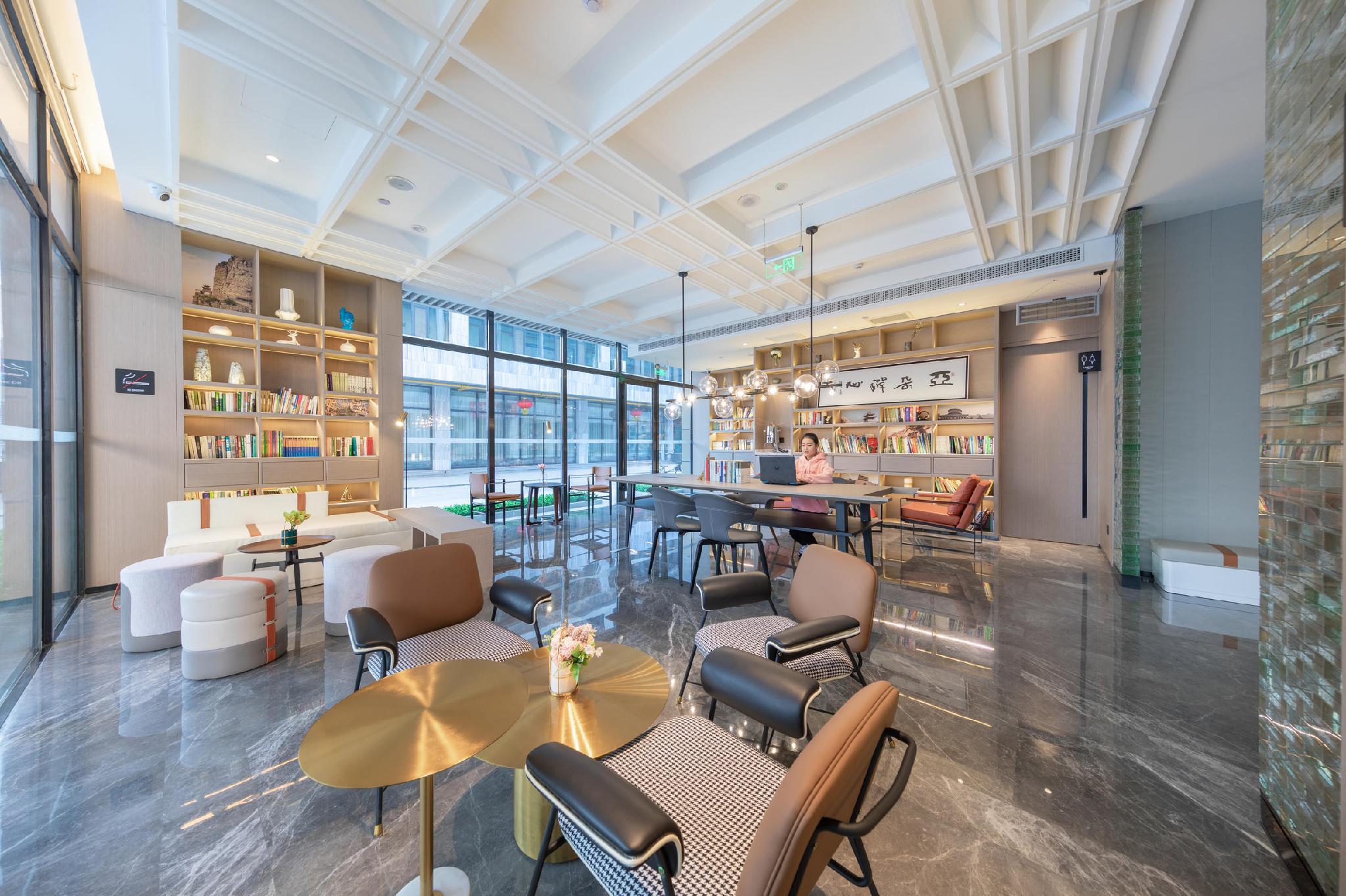 Atour Hotel (Datong Dongxin Plaza high speed railway station) 25/28