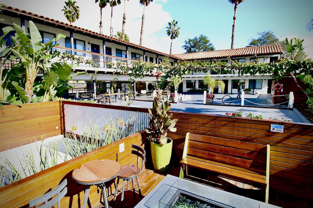 Haley Hotel 55/67