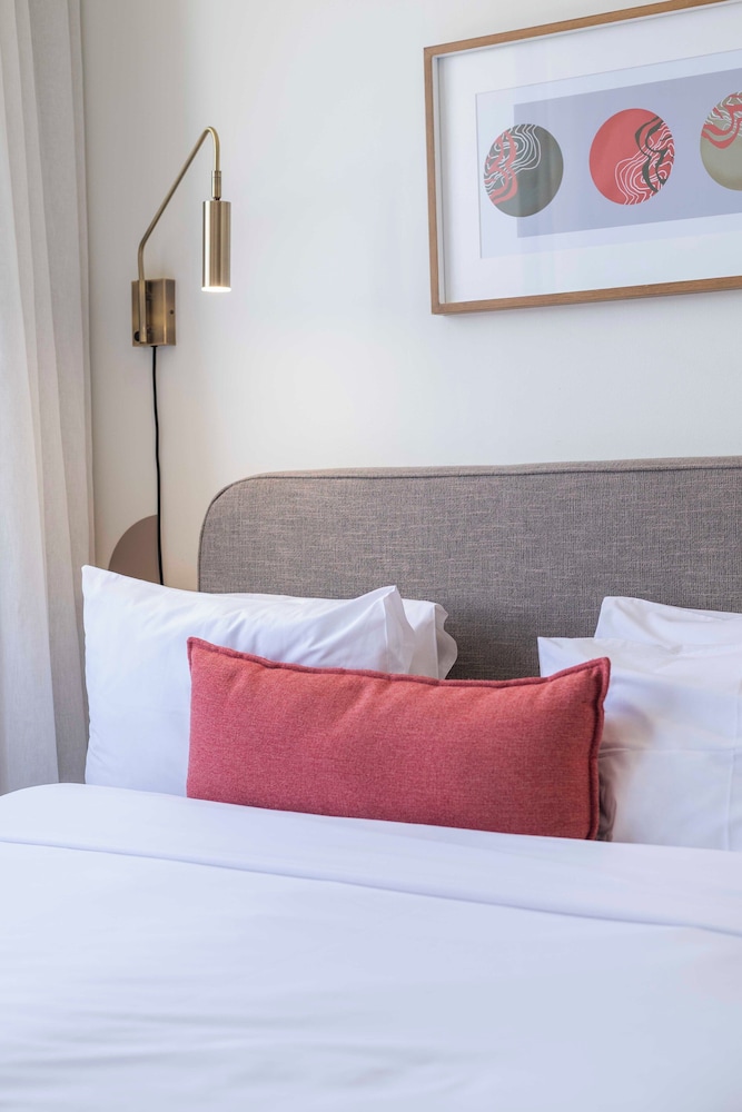 Habitat Aparthotel by Totalstay 23/55