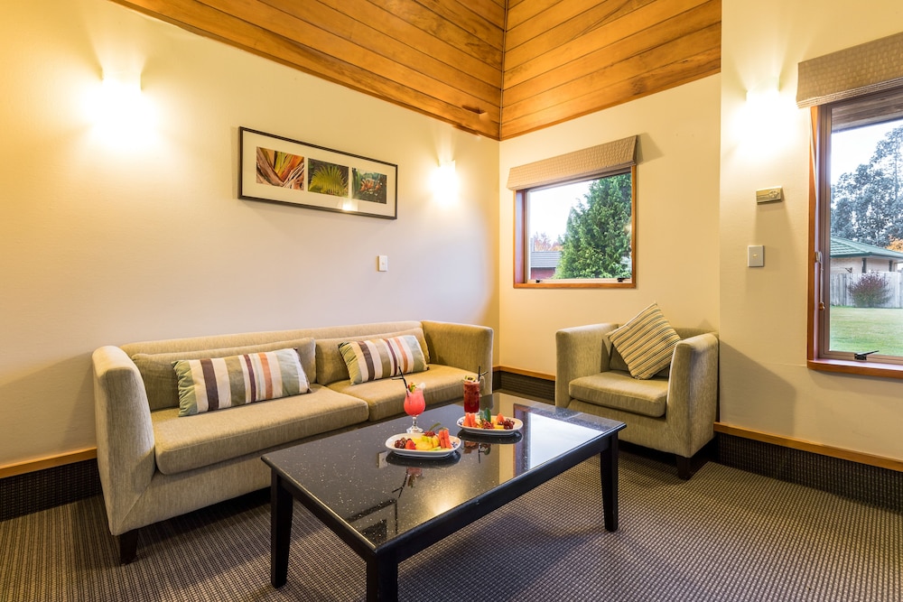 Distinction Te Anau Hotel and Villas 41/68