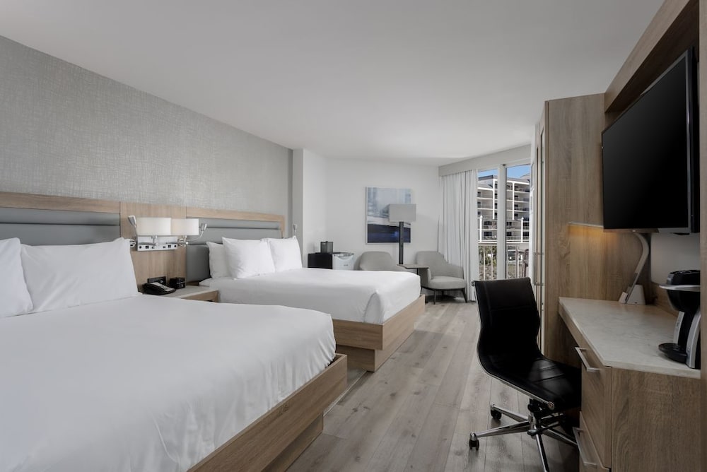 غرفة قياسية بسريرين كوين، Perdido Beach Resort 6/7