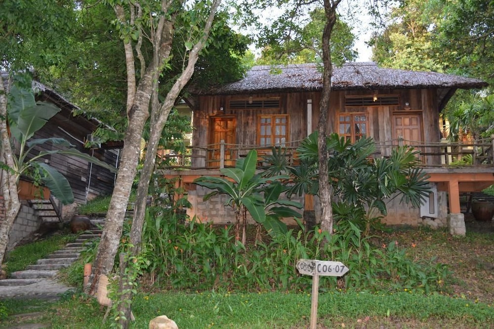 Ancarine Beach Resort 14/72