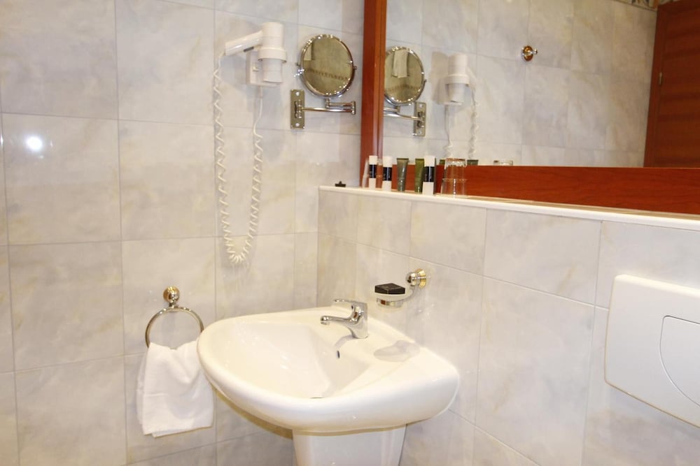 Corvinus Pension 17/59