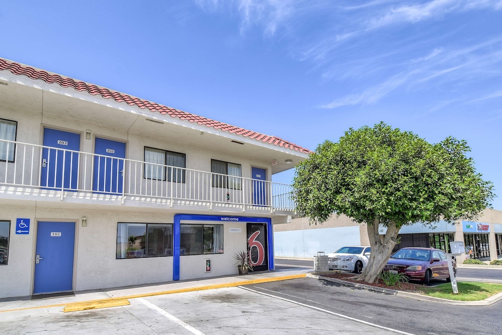 Motel6 Corona, CA - Norco 57/70