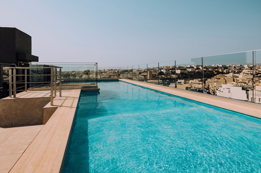 Spinola Hotel 10/28