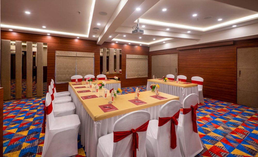 Lords Eco Inn Shapar 24/27