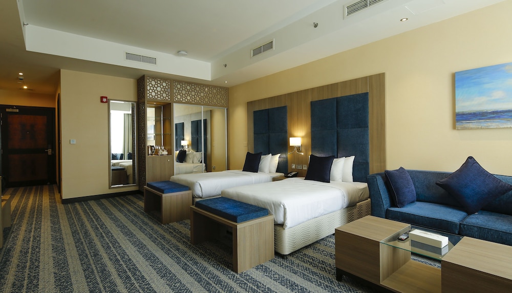 The Castle Premium Hotel 10/45