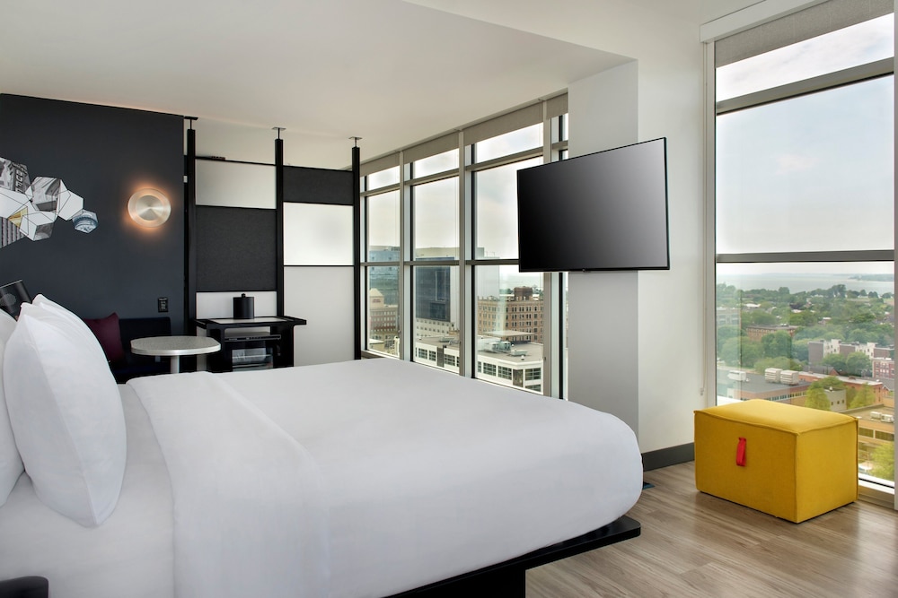 Aloft Buffalo Downtown 17/42
