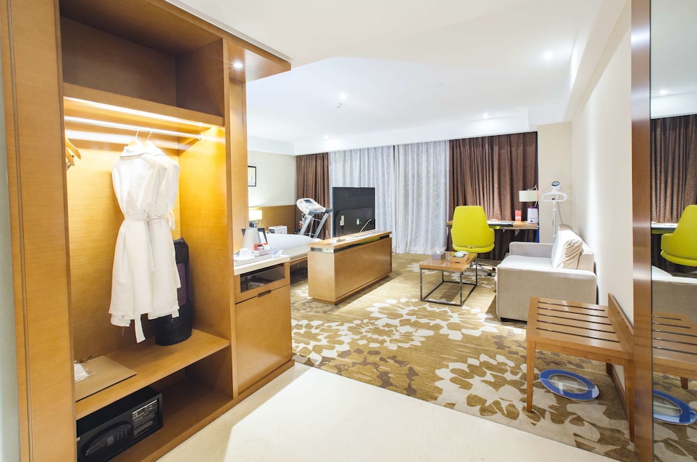 Ramada Encore by Wyndham Wuhan 22/42