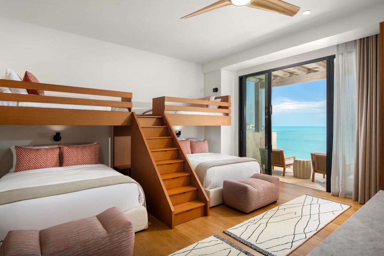 The Strand Turks and Caicos 13/61