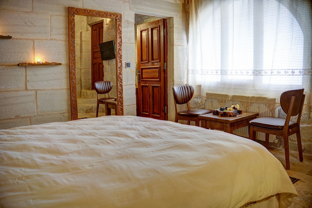Nari Ask Cave Hotel 12/50