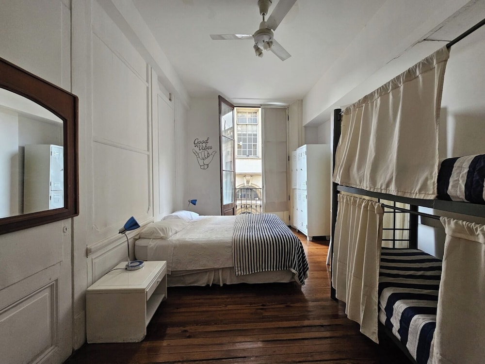 ROOM, QUADRUPLE, SHARED BATHROOM