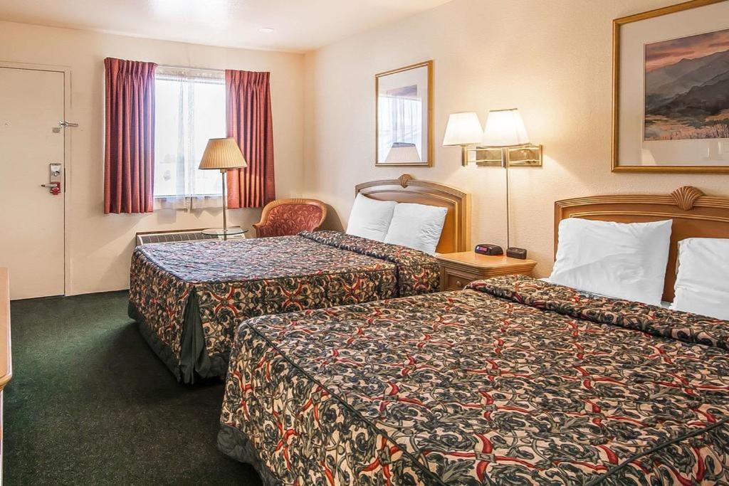 Room, Double Bed
