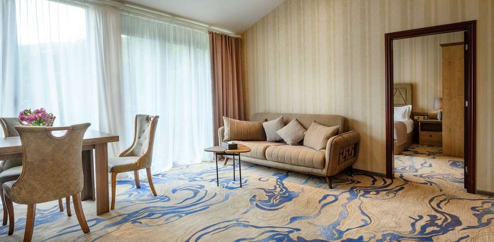Aurora Resort by One Hotels 38/50