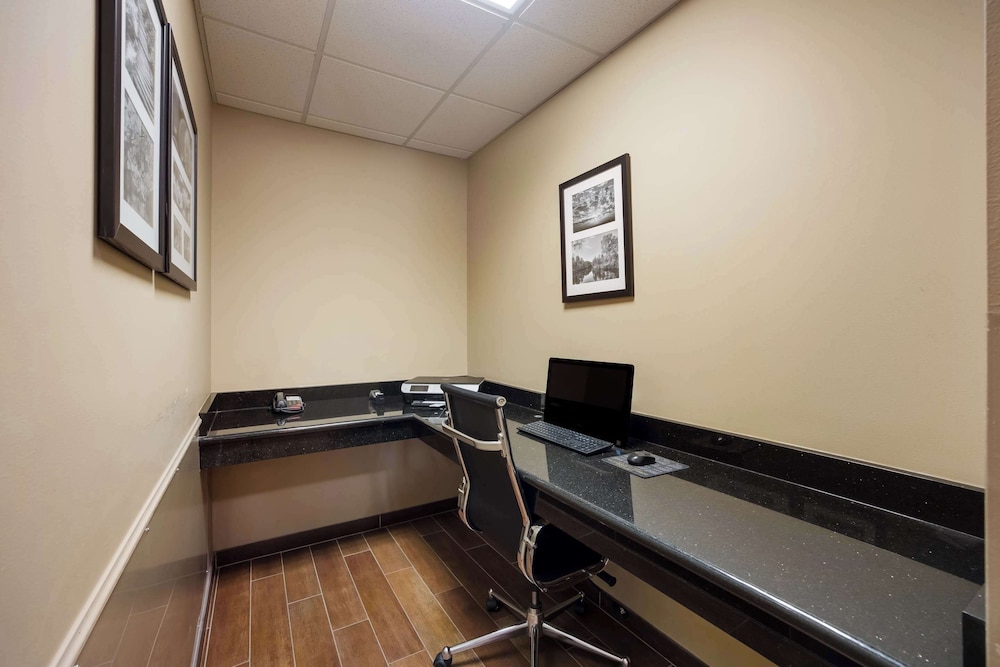 Sleep Inn & Suites Colby 30/38