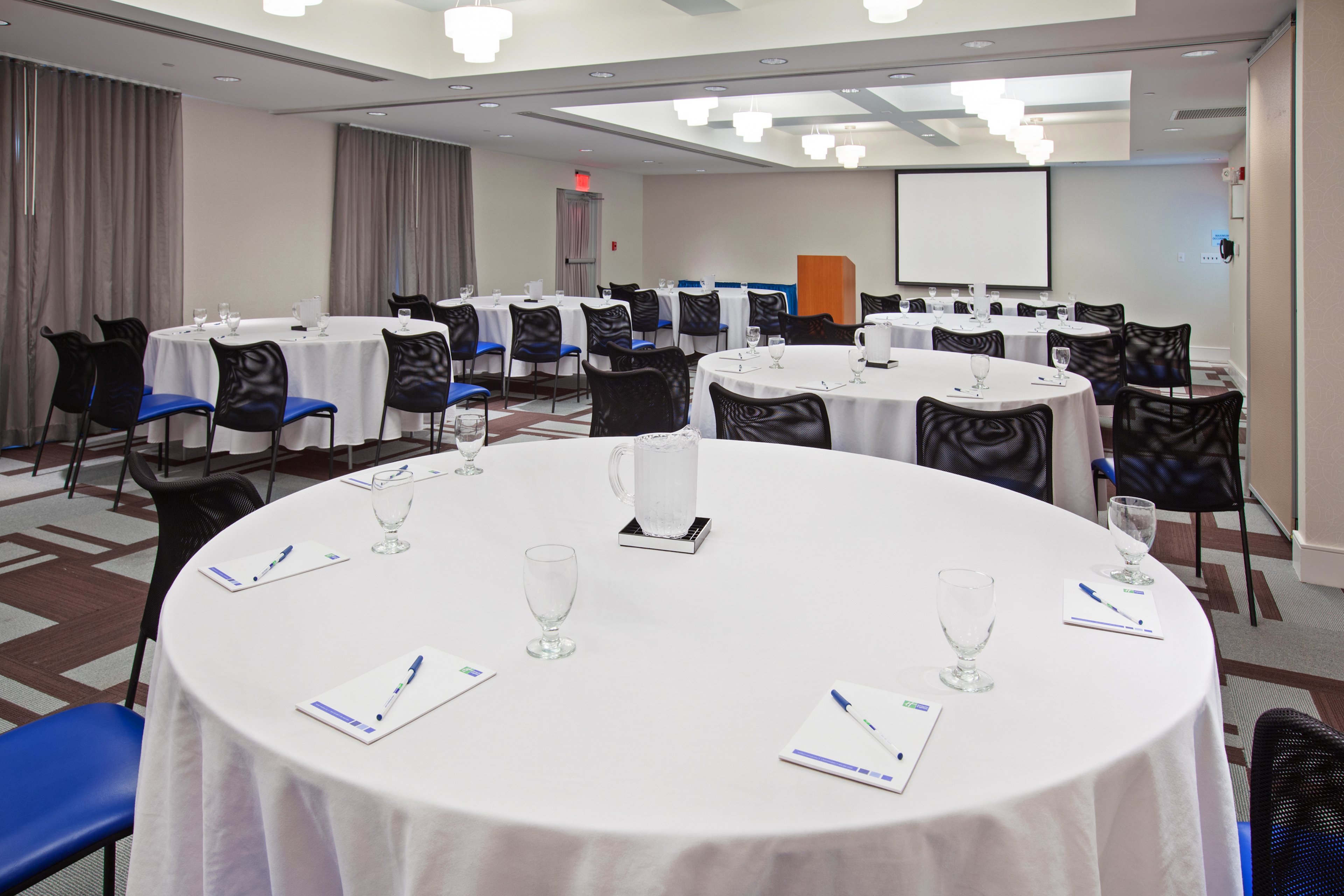 Holiday Inn Express Fishers 17/20