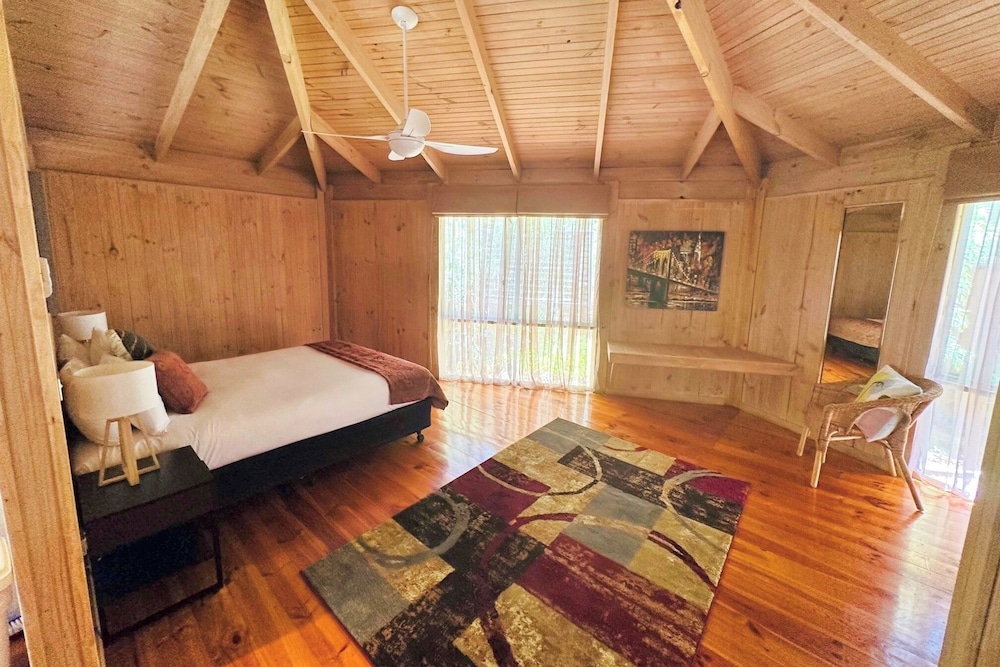 GRAMPIANS CHALETS 18/50