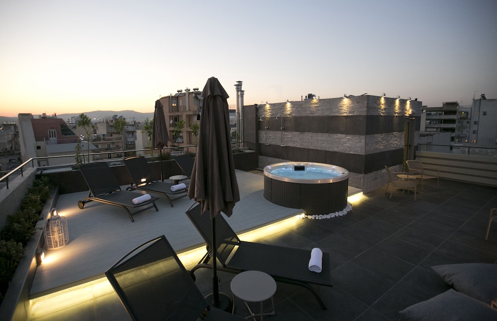 47 Luxury Suites 69/73