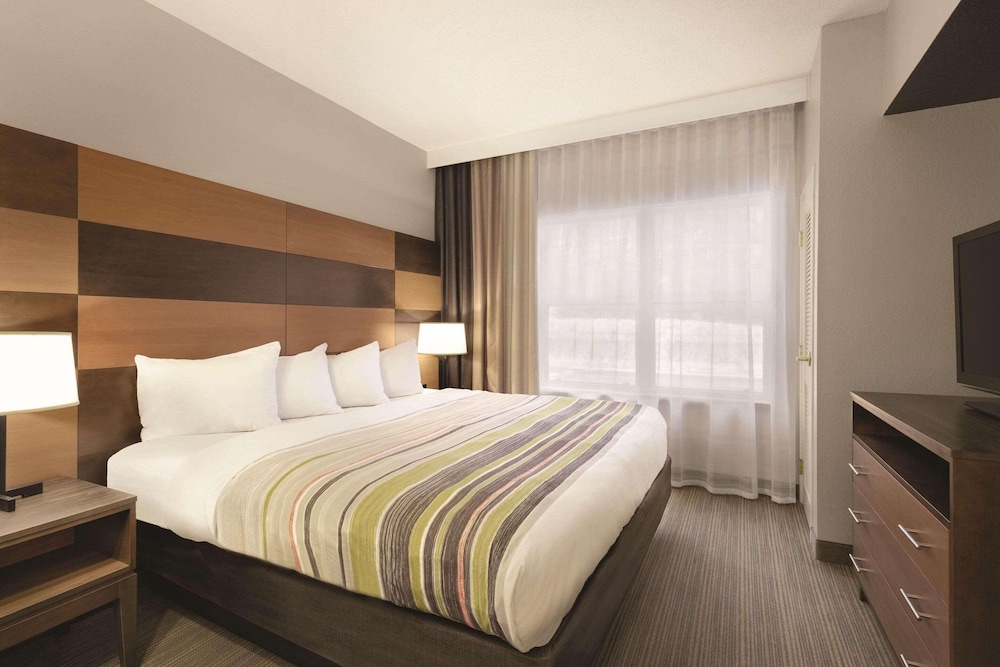 1 Bedroom, Suite, King Bed, Accessible