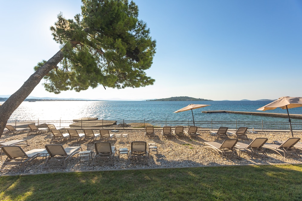 Villa Arausa Vodice 32/36