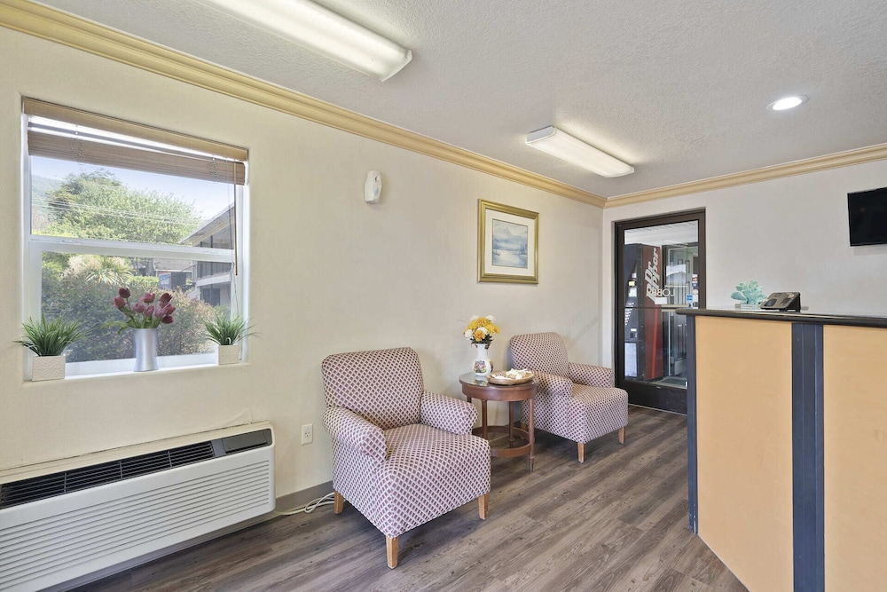 Econo Lodge 38/59