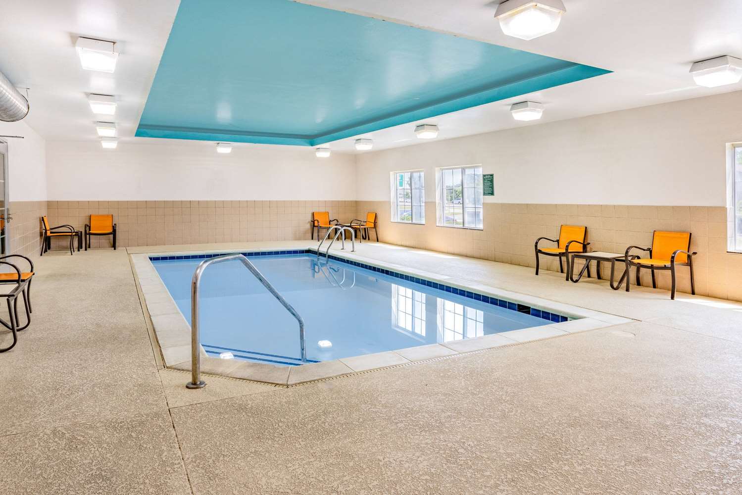 swimming pool spa