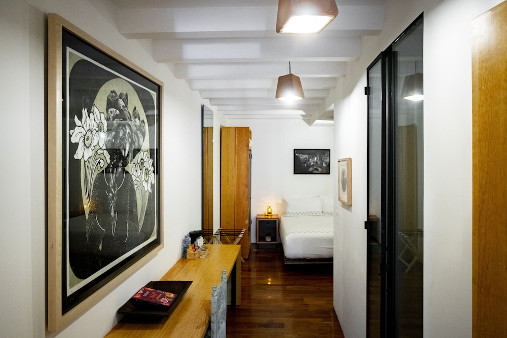 Hotel Los Amantes 11/50