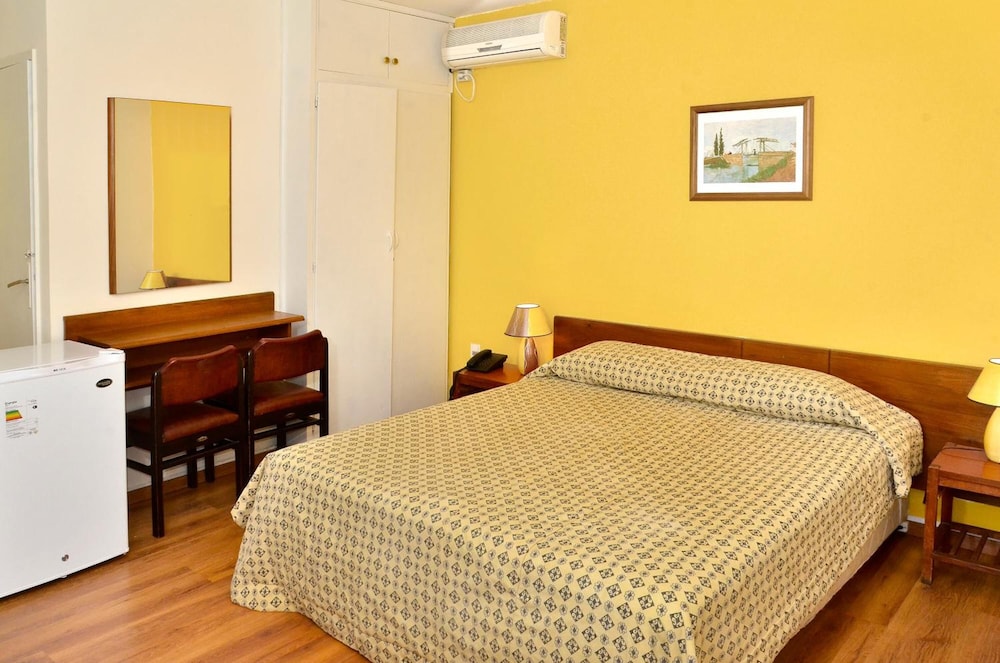 Hispano Hotel 8/63