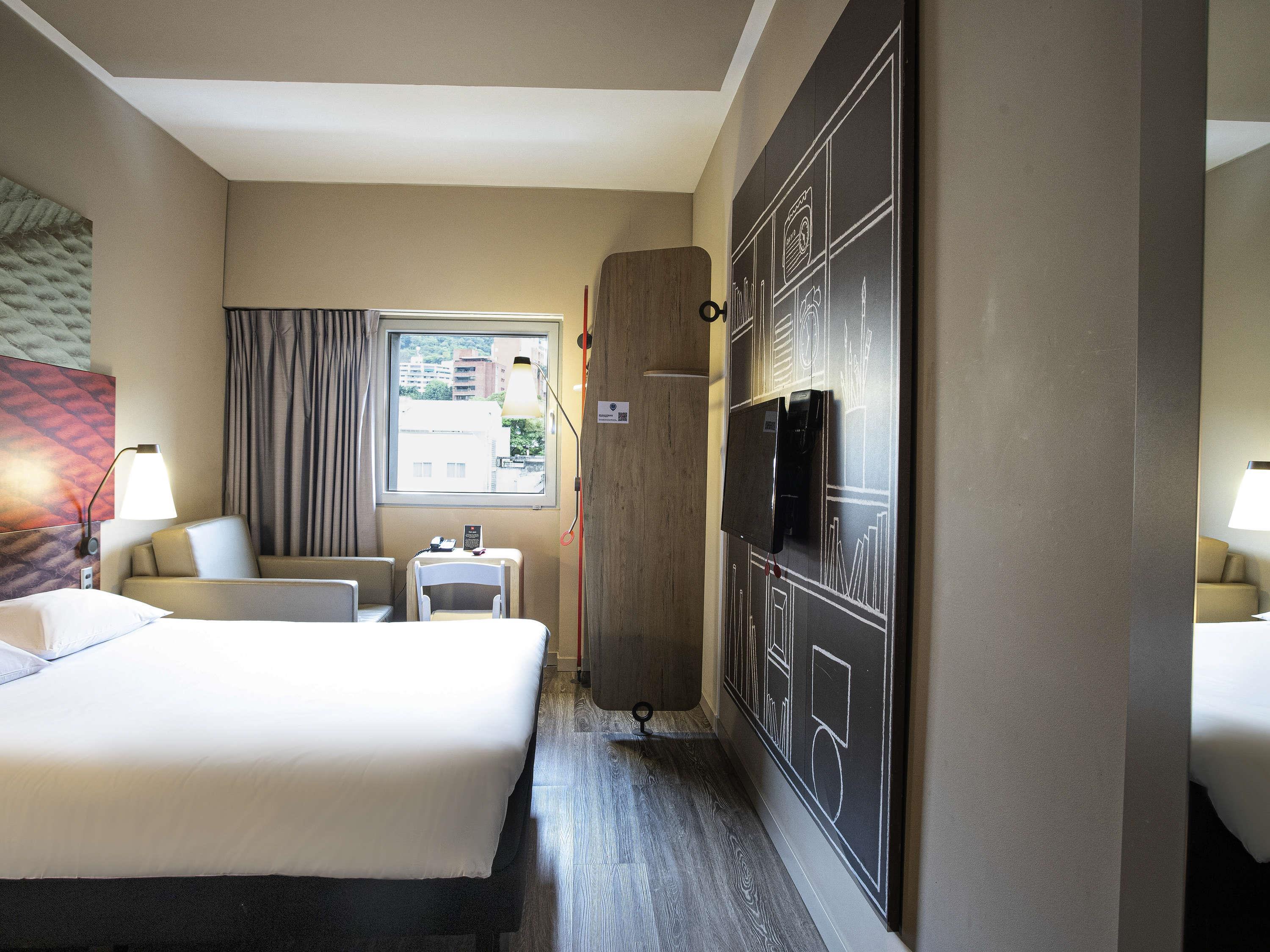 STANDARD, DOUBLE BED, WITH CHILD EXTRA BED