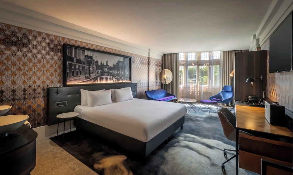 DELUXE, DOUBLE BED, BALCONY