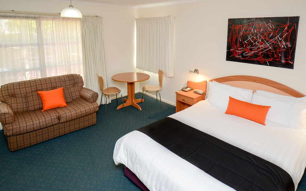 Pegasus Motor Inn And Serviced Apartments 26/47