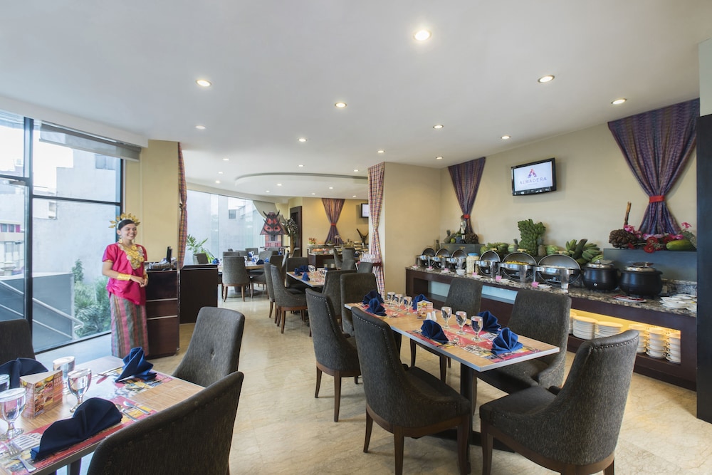Almadera Hotel D H Quality Plaza Hotel Makassar 39/52
