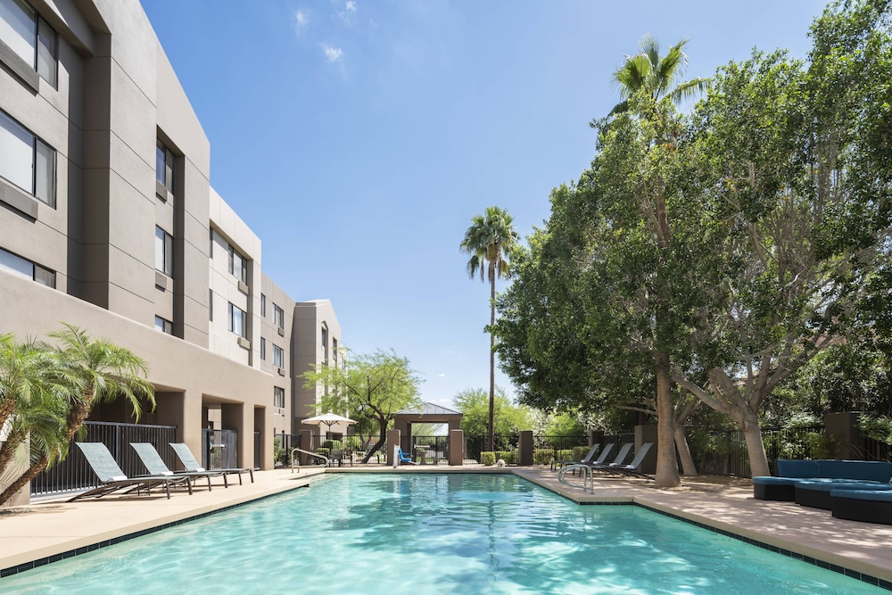 SPRINGHILL SUITES SCOTTSDALE NORTH photo1