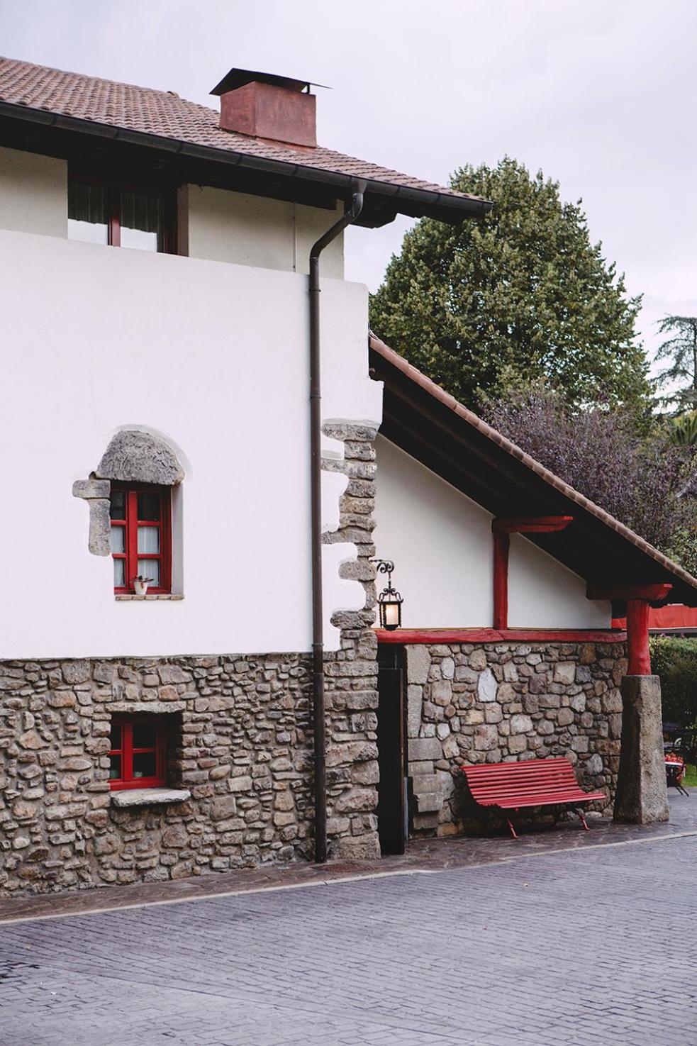 HOTEL IRARAGORRI 44/50