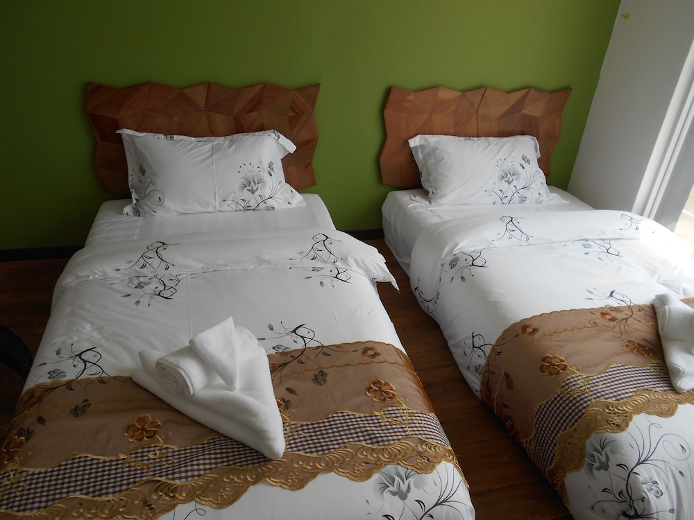 PI Grand Hotel 30/52